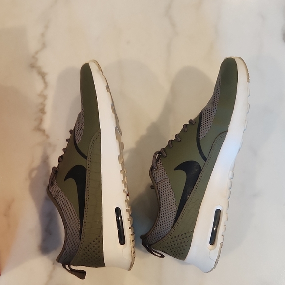 Nike Khaki and Gray Athletic Shoes - Picture 3 of 5